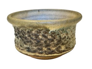 lot 98 image: Small Artisan Eckels Pottery Bowl