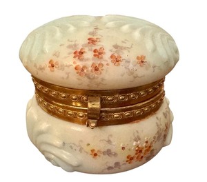 lot 28B image: Antique Victorian Wave Crest CFMT Porcelain Dresser Box
