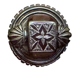 lot 389 image: Victorian Jett Brooch with Intricate Design