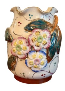 lot 424 image: Antique Majolica Vase with Floral Design - England