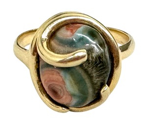 lot 8J image: 14k Gold Ring with Bullseye Agate  Imperial Jasper