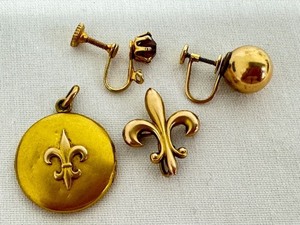 lot 40J image: Vintage 14K Gold Earring and Jewelry Set with Unique Locket