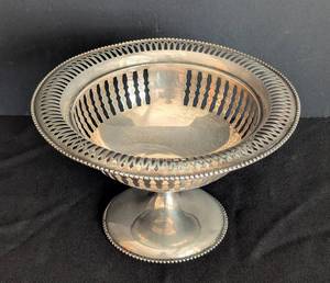 lot 211A image: Vintage Solid Sterling Silver Footed Dish