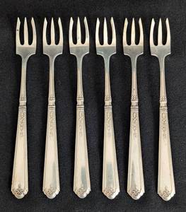 lot 7C image: Gorham Princess Patricia Sterling Silver Cocktail Forks
