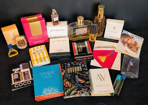 lot 466 image: Variety of Womens Perfumes and Samples