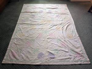 lot 468 image: Vintage Malabar Grove Tulip Quilt