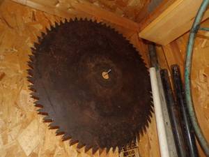 lot 14 image: Vintage 24 saw blade