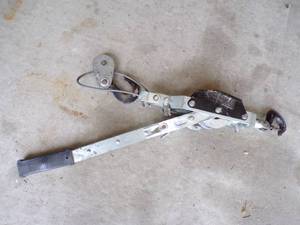 lot 16 image: Hand winch