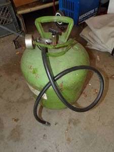 lot 27 image: Green Air Tank