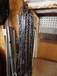 lot 31 image: Chainsaw chain assortment