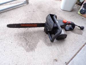 lot 51 image: Remington Electric Chain saw