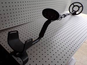 lot 74 image: Metal Detector