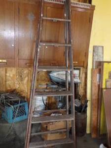 lot 88 image: Wooden Ladder 8