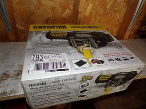 lot 101 image: 3000# Champion 12v winch