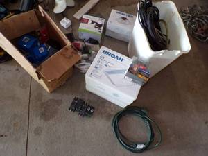 lot 121 image: Electrical Lot see pics