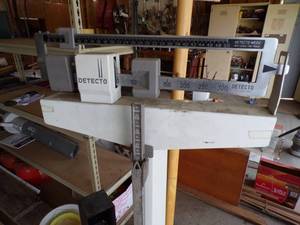 lot 135 image: Detecto Scale