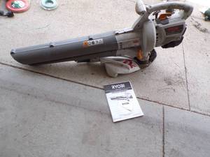 lot 136 image: Ryobi - Mulching Blower Vacuum