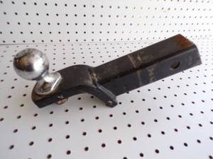 lot 158 image: 2 Hitch 1 78 ball