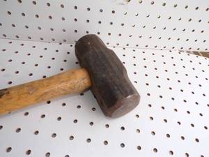 lot 170 image: Sledge hammer