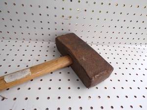 lot 171 image: Sledge hammer