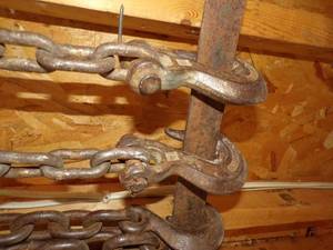 lot 186 image: Log Chain Approx. 14