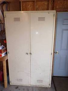 lot 220 image: Metal Cabinet With Contents