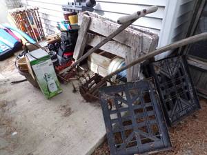 lot 241 image: Garden Lot- See Picture