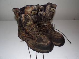 lot 273 image: Hunting Boots Size 9 12 D