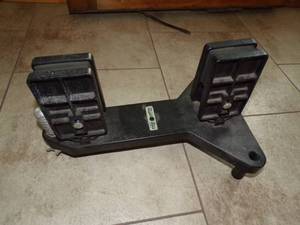 lot 303 image: Sight Vise