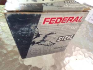 lot 318 image: Full box of 12Ga Shotgun Shells Total 25 Shells Ammo