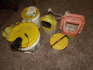 lot 355 image: Minnow Buckets and Aerators