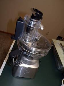 lot 381 image: Oster Food Processer