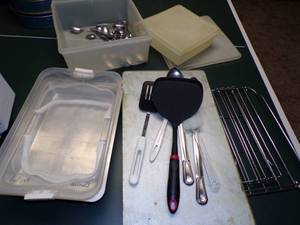 lot 385 image: Kitchen Assortment