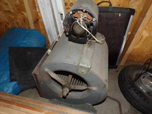 lot 443 image: Fan with Motor
