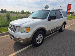 lot 8 image: 2004 Ford Expedition Eddie Bauer