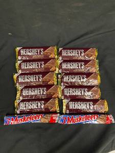 lot 3 image: BB1 - 10 Hersheys Milk Chocolate Whole Almonds Bars and 1 3 Musketeers Bar