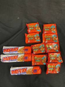 lot 5 image: BB1 - Assortment of Reeses Big Cup and Payday King Size Candy Bars