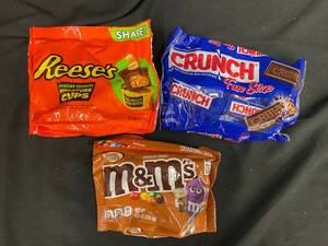 lot 15 image: BB1 - Assorted Chocolate Candy Bags Reeses, Crunch, and M&Ms