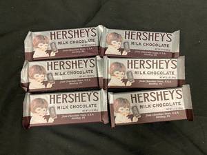 lot 25 image: KK1 - Set of 6 Hersheys Milk Chocolate Bars