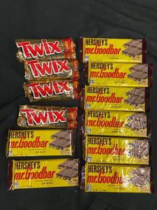 lot 45 image: AA2 - Lot of 9 Hersheys Mr.Goodbar and 3 Twix Chocolate Bars