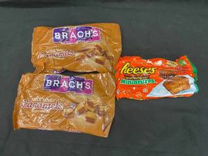 lot 51 image: BB2 - Set of 2 Bags Brachs Milk Maid Caramels and Reeses Miniatures