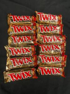 lot 67 image: BB2 - Set of 11 Twix Chocolate Bars