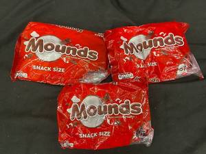 lot 75 image: DD2 - Lot of 3 Packs of Mounds Snack Size Chocolate Bars