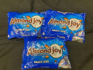 lot 76 image: EE2 - Almond Joy Snack Size Chocolate Bars - 3 Bags