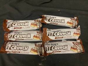 lot 99 image: KK2 - Set of 6 Robert Irvines FITCRUNCH Protein Bars