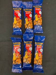 lot 117 image: LL2 - Set of 6 Packs of Planters Salted Peanuts