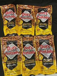 lot 127 image: UU2 - Set of 6 Dots Homestyle Honey Mustard Seasoned Pretzel Twists