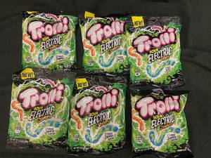lot 133 image: VV2 - Set of 6 Trolli Sour Electric Crawlers Candy Bags