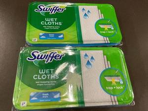 lot 23 image: Swiffer Wet Cloths Packs with Fresh Scent