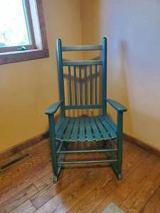 lot 16 image: Very Nice Solid Wood Rocking Chair